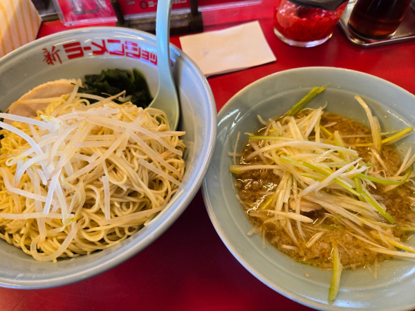 「ネギつけ麺大盛+ネギマヨ丼普通」@新ラーメンショップ 狭山本部の写真