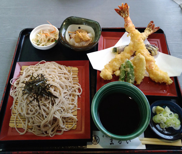 「特上天ざるそば」@まるいうどん 星の宮店の写真