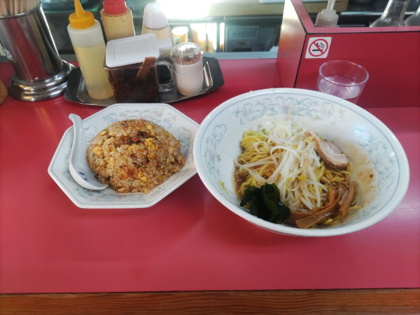 「セット(油そば、味噌チャーハン)」@中華料理 丸善の写真
