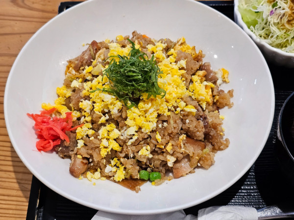 「鶏めしチャーハンセット　1100円」@花善の写真