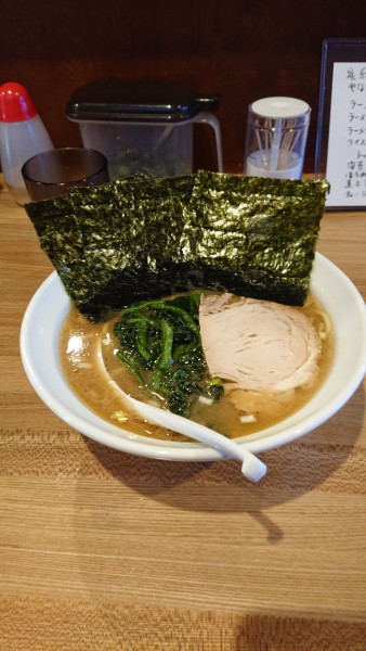 「らーめん」@家系らーめん やなぎやの写真