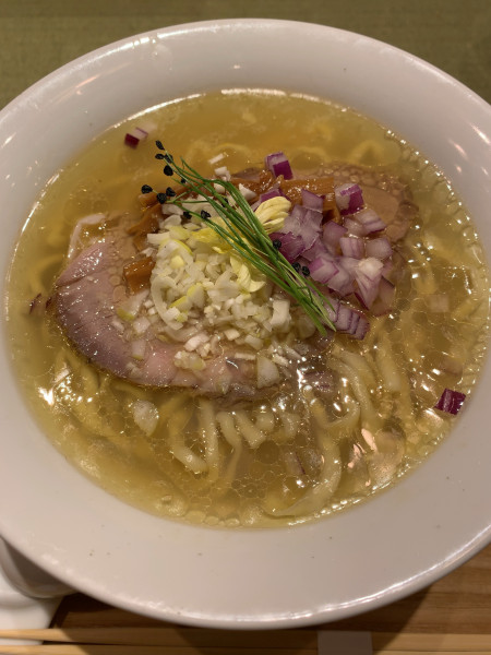 「塩 貝出汁らぁ麺」@らぁ麺 牡蠣と貝の写真