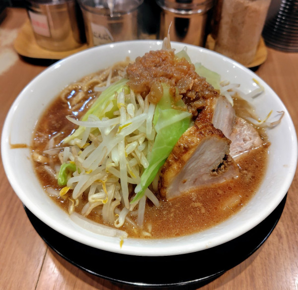 「小ラーメン 950円」@ラーメン 裏二郎 日吉本店の写真