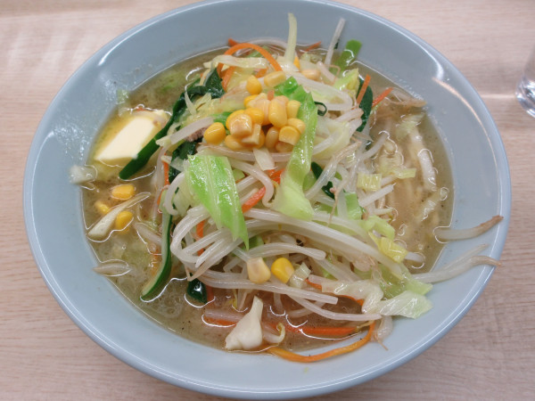 「塩バターラーメン（830円）」@満北亭 昭和公園北店の写真