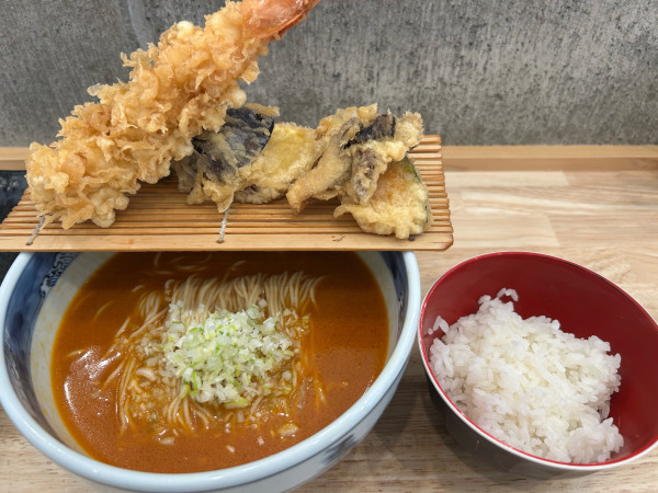 「海老味噌ラーメン海老天ミニライスセット1500円」@神の海老天ラーメンの写真