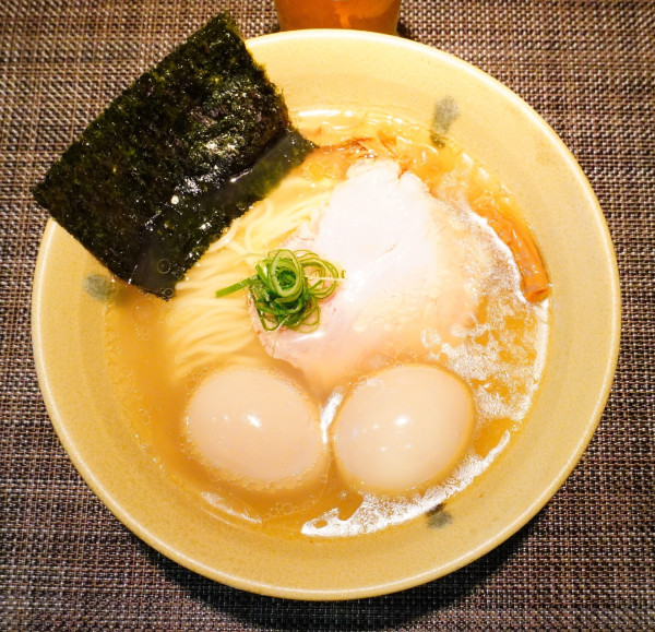 「塩そば（味玉入り）＋生ビール」@Ramen にじゅうぶんのいちの写真