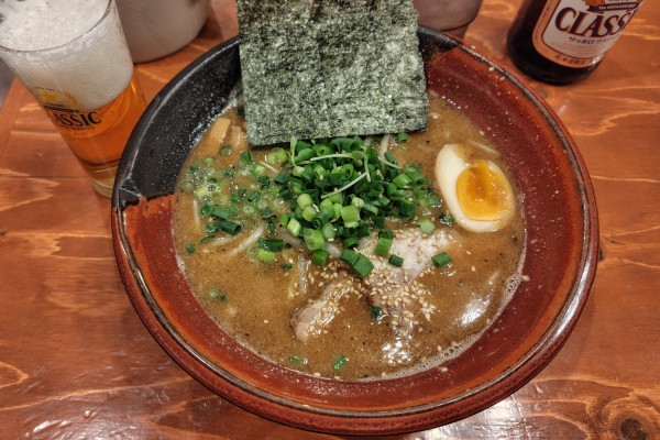 「濃厚魚介焙煎ごまみそらーめん￥９８０」@らーめん吉山商店街の写真