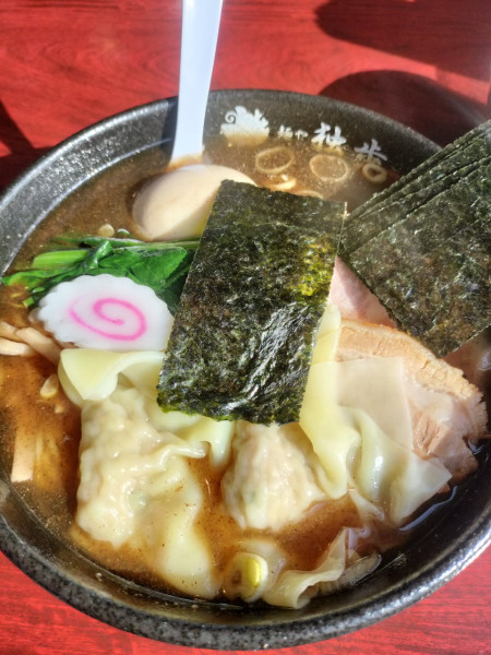 「極上魚介中華そば（小盛160グラム）半ﾗｲｽ❤️」@麺や独歩 拝島駅前店の写真