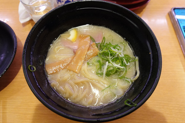「【限定】鯛白湯らーめん￥４６０」@スシロー そよら上飯田店の写真
