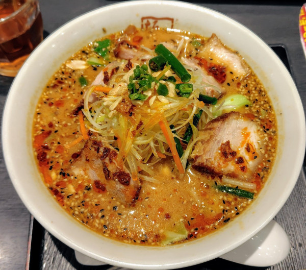 「青唐焦がしごまみそラーメン 1230円」@喜多方ラーメン 坂内 大森東口店の写真