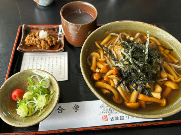 「なめこそば　990円」@古跡館 りうぜんの写真