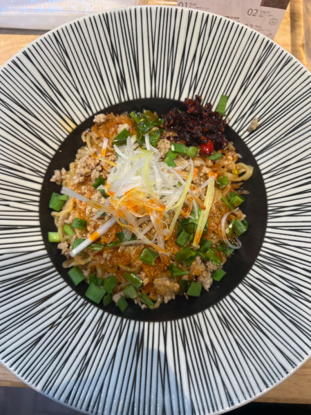 「汁なし担々麺1200円」@麺処 一龍の写真