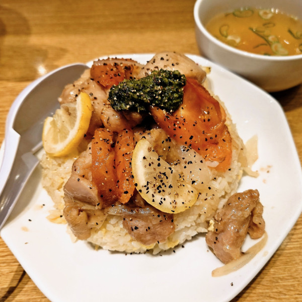 「期間限定　バジルチキン炒飯」@大阪王将 柏店の写真