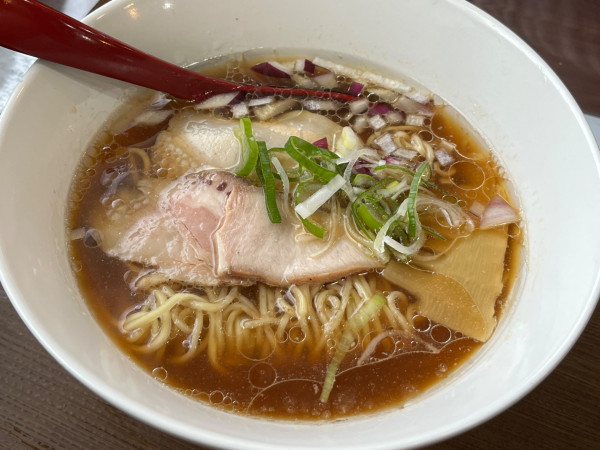 「貝出汁らぁ麺（醤油）」@貝出汁らぁ麺 しらかしの写真