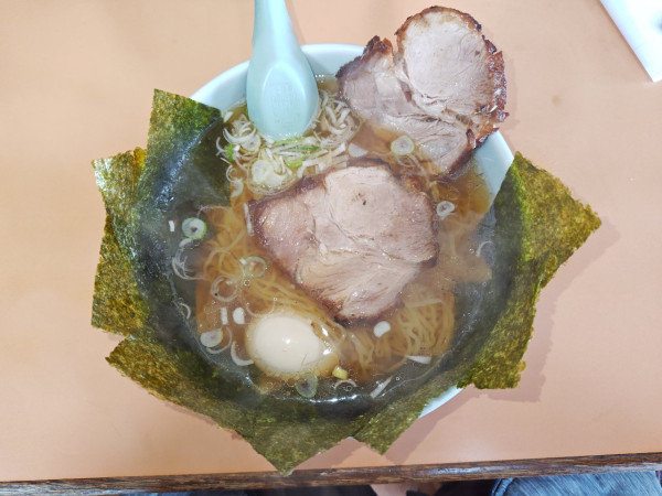 「煮玉子ラーメン+チャーシュー+のり メンマ抜き」@平塚ラーメン 二代目の写真