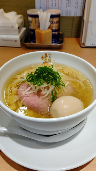 「特製塩らぁ麺」@らぁ麺 はやし田 新橋店の写真