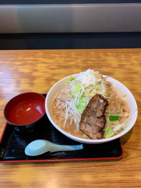 「ふじ麺大盛り＋野菜マシマシ」@優勝軒 柏店の写真