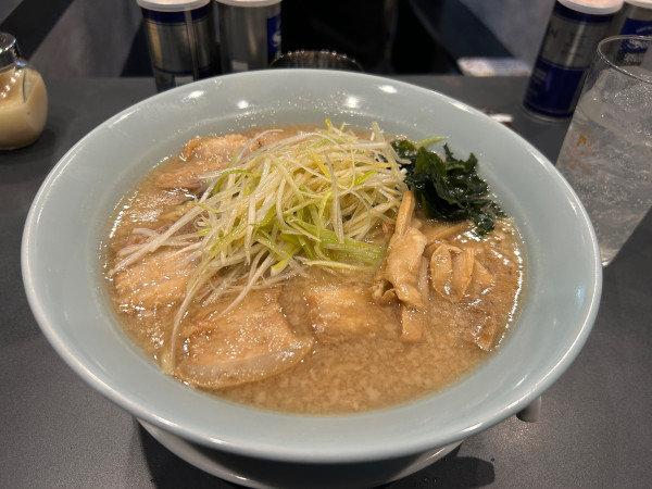 「ネギチャーシューメン」@らーめんショップ成田家の写真