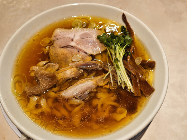 「中華そば」@手打 親鶏中華そば 綾川 静岡インター店の写真