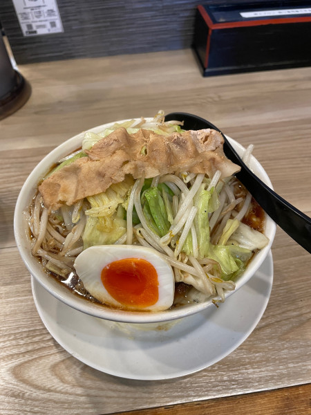 「男の根性黒醤油」@男のラーメン 麺屋わっしょいの写真