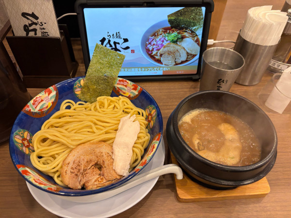 「濃厚魚介つけ麺　950円」@らぁ麺 ひよこの写真