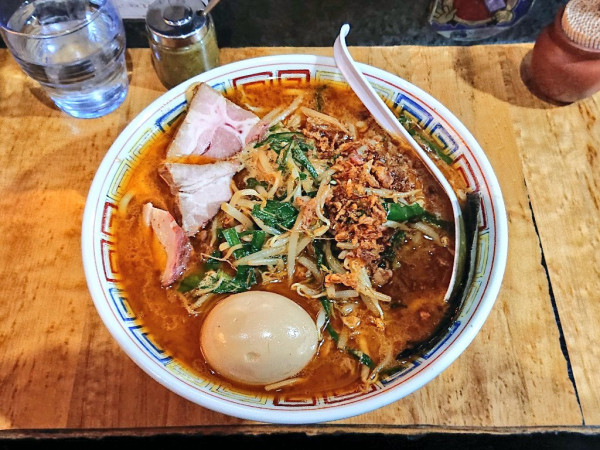 「[夜の裏そば]【冬季限定】辛味噌」@塩そば 桑ばらの写真