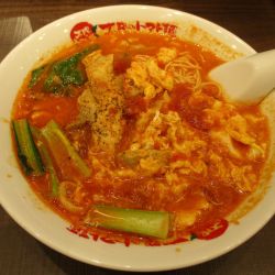 太陽のエッグラーメン　940円