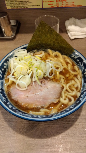 「ラーメン(小盛)」@兎に角 松戸店の写真