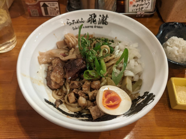 「まぜそばフライングドラゴン（並）」@らぁめん飛瀧の写真
