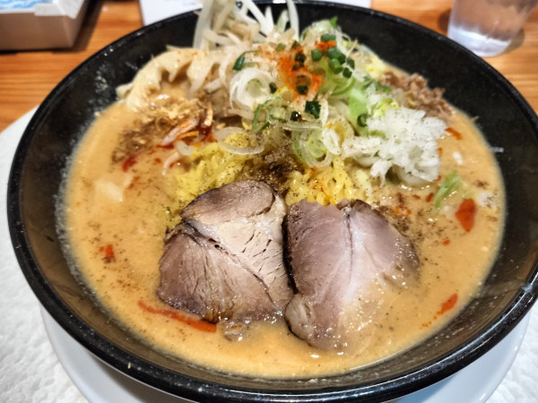 「味噌担々」@つけめん・らーめん・煮干そば 金狼の写真