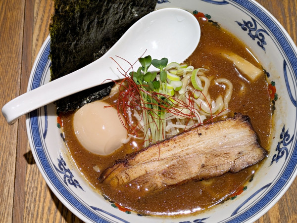 「鶏魚介味玉らーめん」@つけ麺や 武双 グランツリー武蔵小杉店の写真