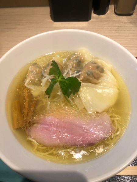 「地鶏中華そば（塩）、わんたん2（大葉）」@中華そば なかはらの写真