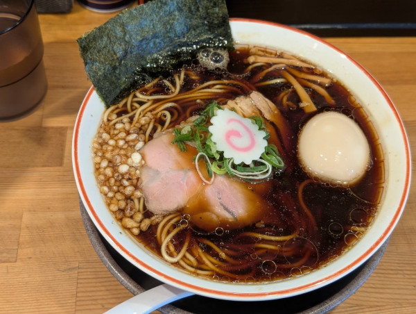 「黒中華そば」@清麺屋の写真