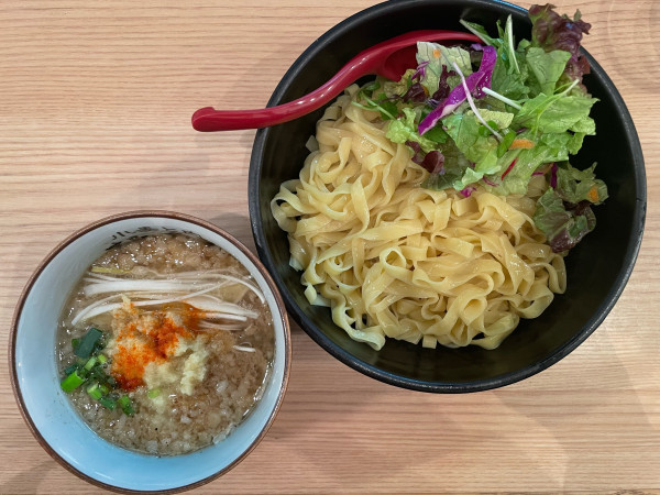 「背脂生姜醤油」@小麦と肉 桃の木の写真