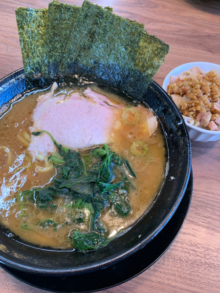 「ラーメン」@家系ラーメン王道家直伝 との丸家 八千代店の写真