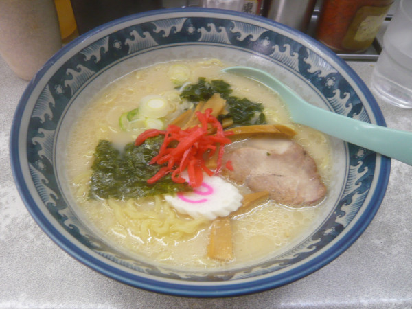 「とんこつラーメン」@そばうどん 松本の写真