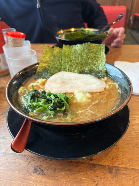 「ラーメン 中盛り」@家系ラーメン王道家直系 環家の写真