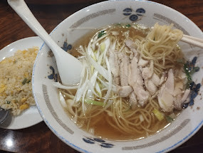 「ランチ 蒸し鶏麺＋半チャーハン(850)」@福家の写真