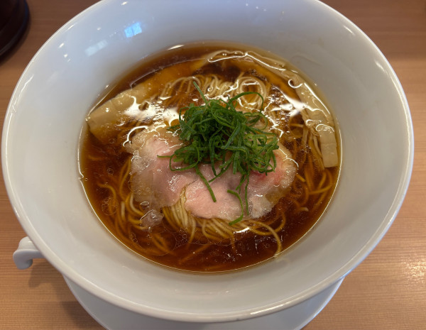 「大盛醤油らぁ麺 1030円」@らぁ麺 はやし田 入間店の写真