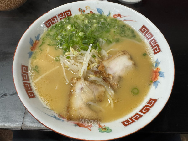 「ラーメン 小 600円」@とくだラーメンの写真