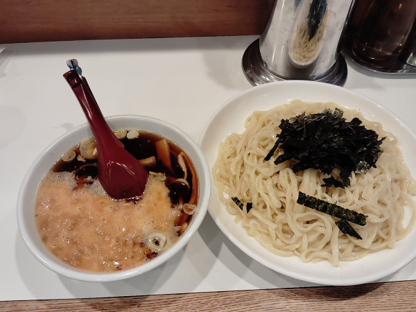 「納豆ざるらぁめん　　1100円」@らぁめん ほりうち 新橋店の写真