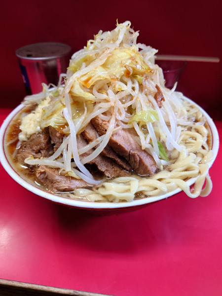 「大豚  野菜  ニンニク  カラメ」@ラーメン二郎 三田本店の写真