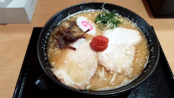 「煮干し中華　みそ」@馳走家の写真