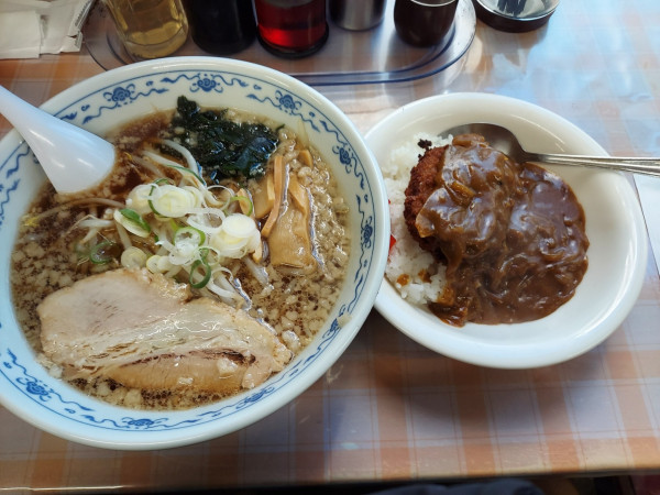 「ラーメンとコロッケライス 800円」@らーめん 翔太の写真