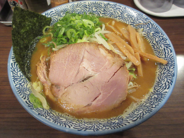 「【限定】カレーらーめん（並）（850円）」@赤坂 麺道 いってつの写真