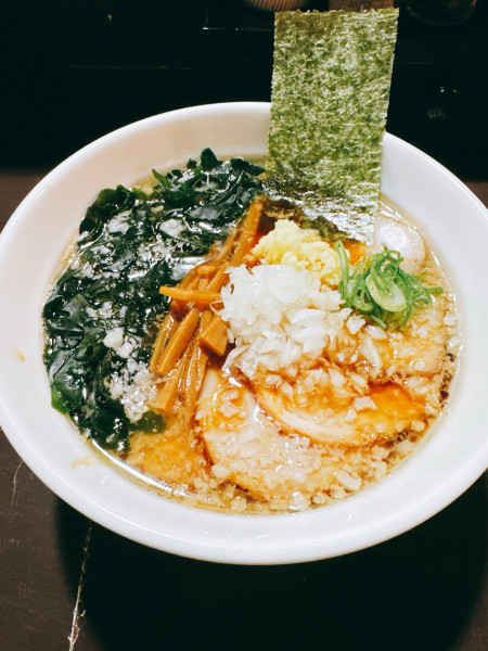 「背脂生姜チャーシューメン」@中華そば 弥栄の写真