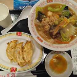 期間限定、五目あんかけラーメン825円、ジャストサイズ餃子