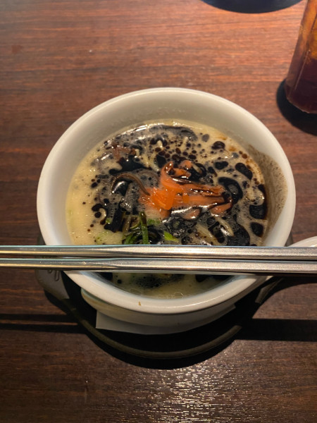 「豚骨らーめんブラック」@焼肉ぐりぐり家 春日店の写真