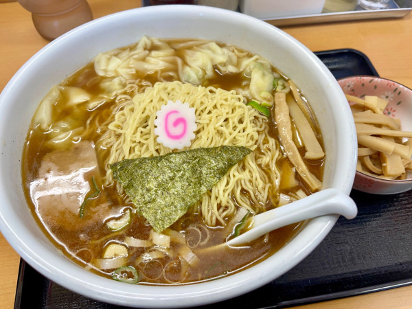 「ワンタン麺  大」@らーめん どんぐりの写真