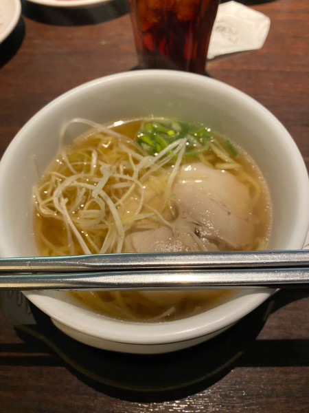 「魚介だしラーメン」@焼肉ぐりぐり家 春日店の写真